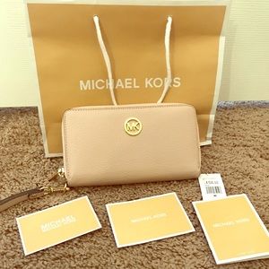 Light pink Michael Kors wallet